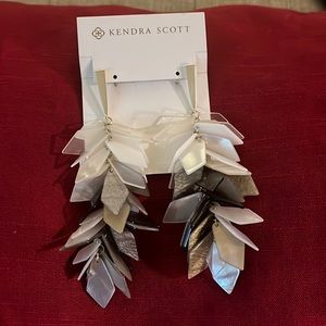 Kendra Scott Jennifer Statement earrings
